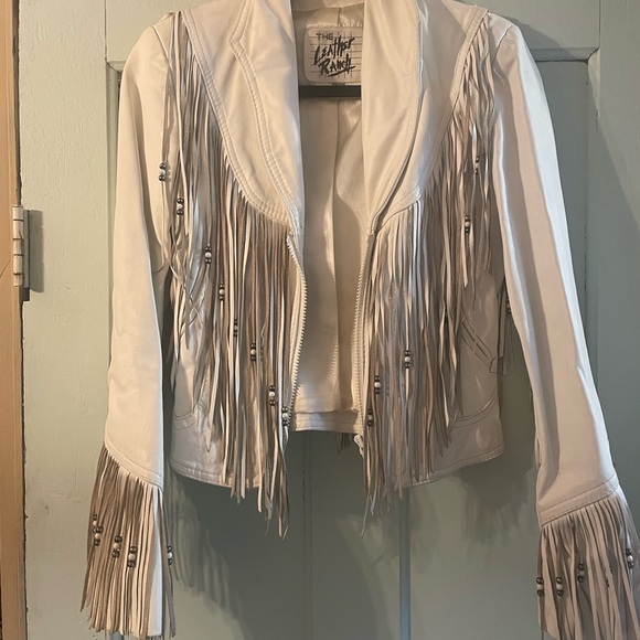 Women's vintage 70’s Fringe Leather Jacket with beads - Picture 4 of 5